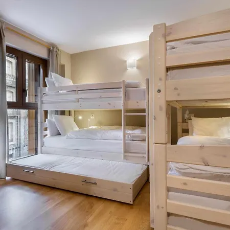 Musales, Familiar En *